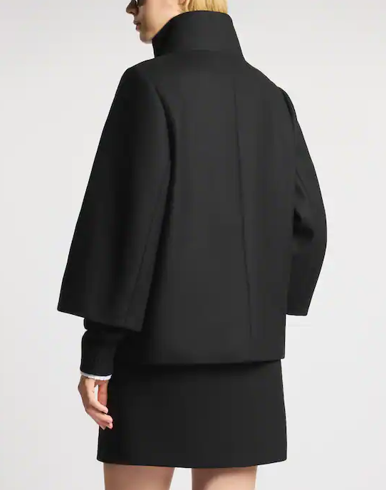 CAPE WITH HOOK