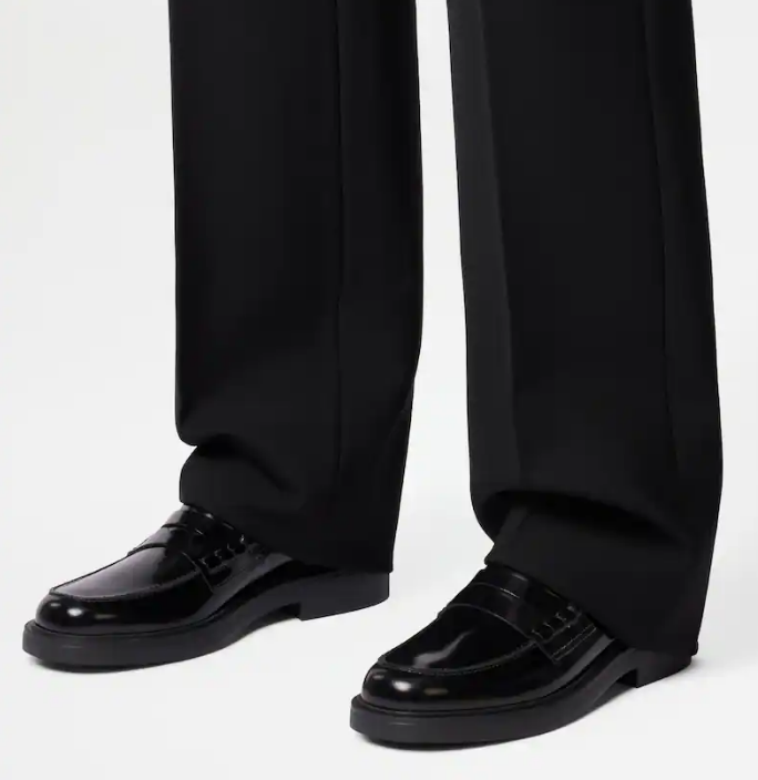 LEATHER LOAFERS