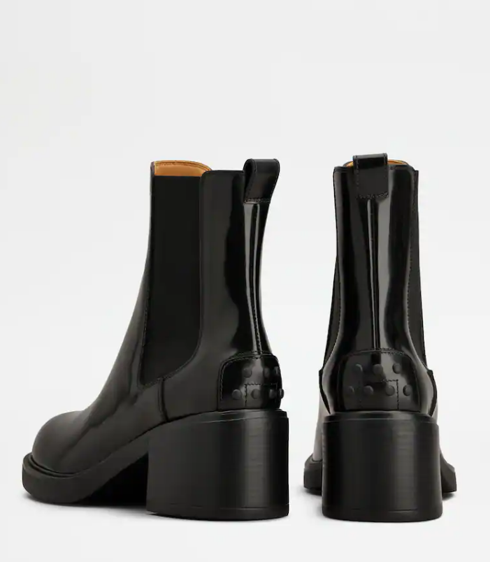 LEATHER ANKLE BOOTS