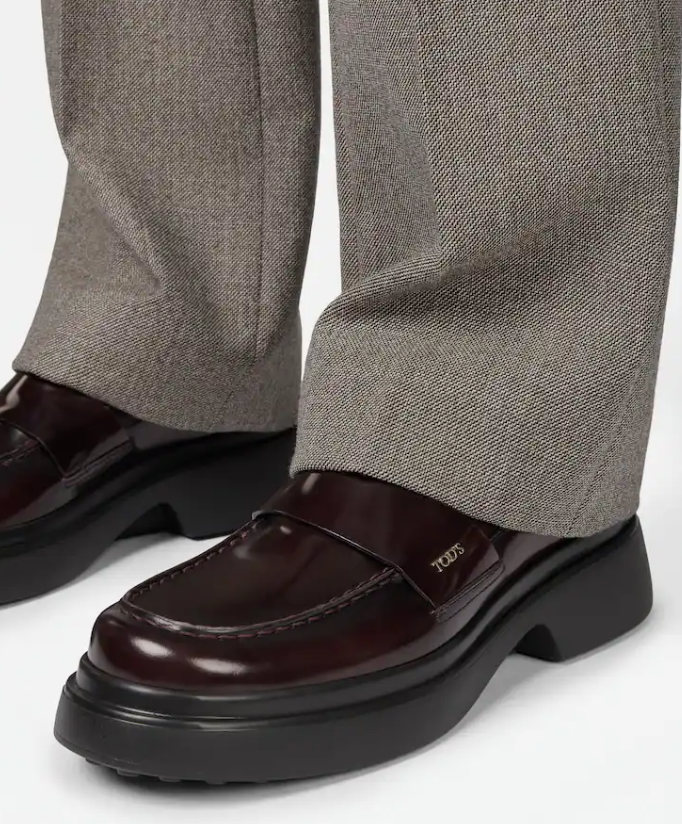 LEATHER LOAFERS