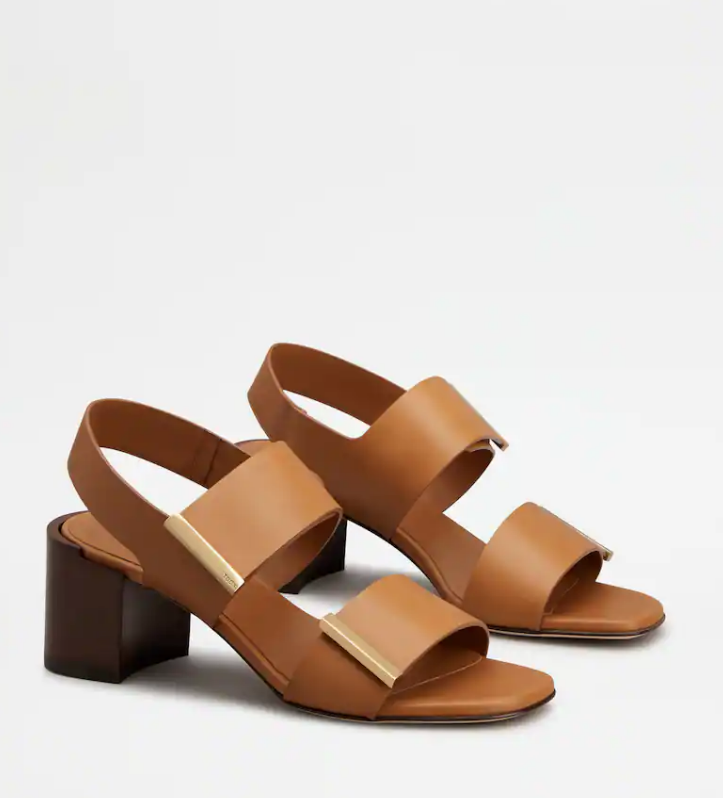 LEATHER SANDALS