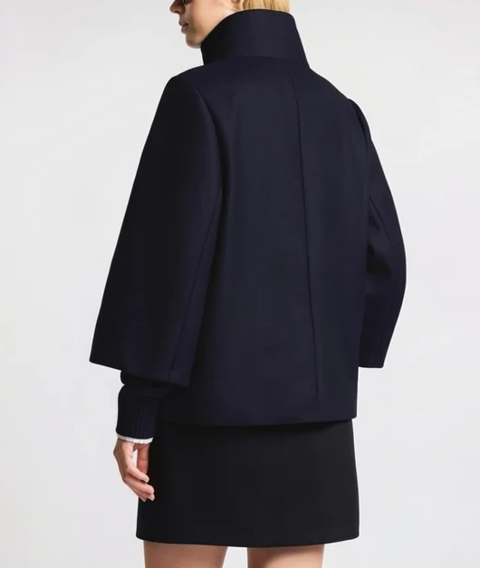 CAPE WITH HOOK 