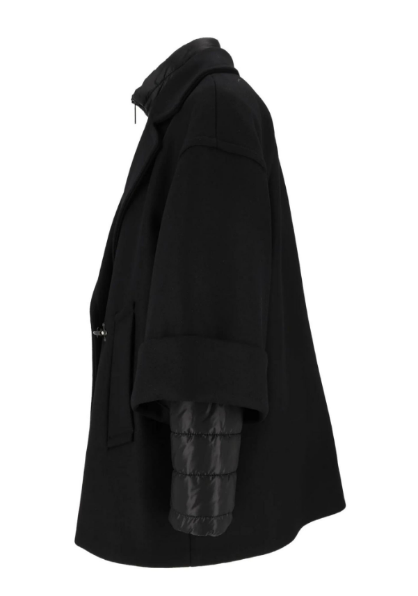 DOUBLE CAPE 