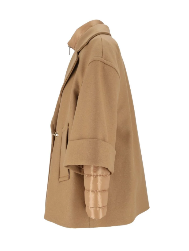 DOUBLE CAPE 