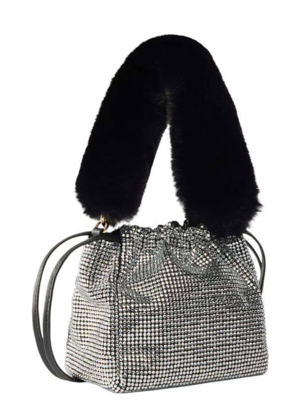 POUCH 