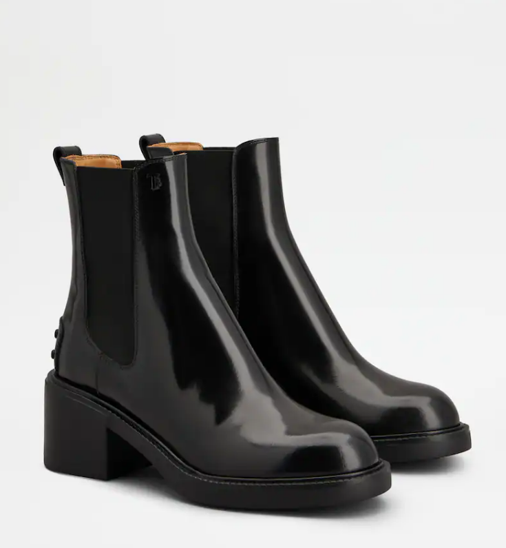 LEATHER ANKLE BOOTS 