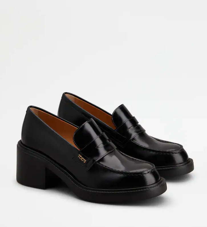 LEATHER LOAFERS 
