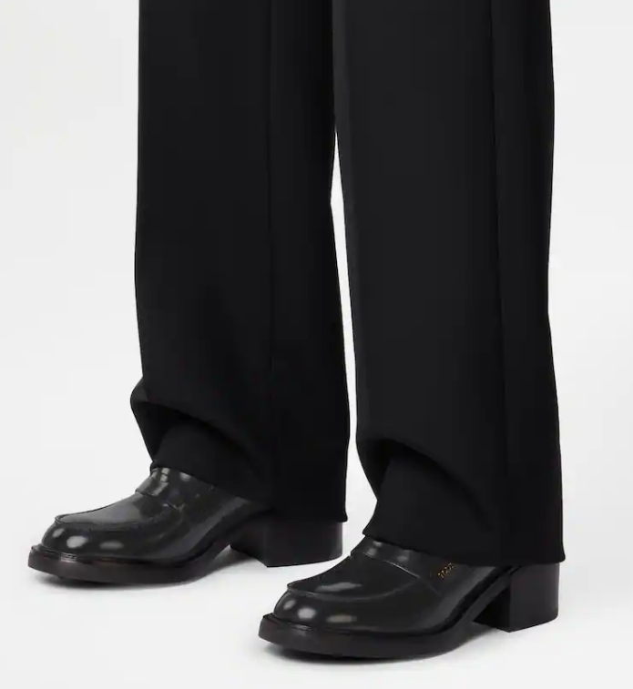 LEATHER LOAFERS 