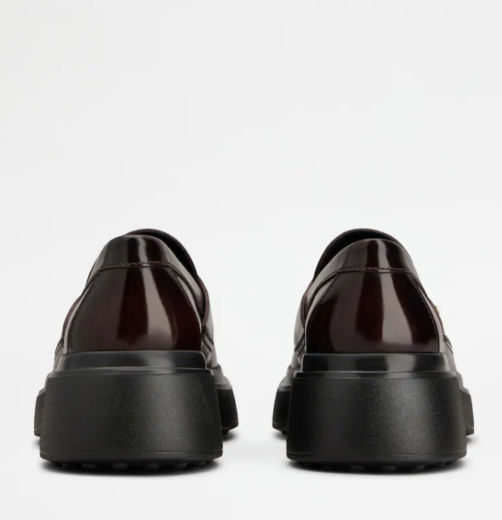 LEATHER LOAFERS 