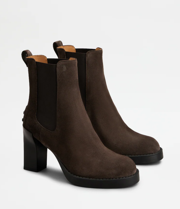 SUEDE CHELSEA BOOTS 