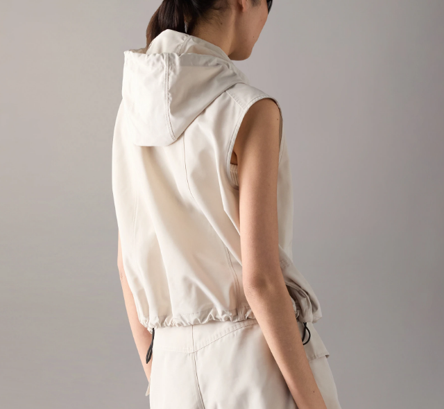 ELEVATE HOODED VEST 