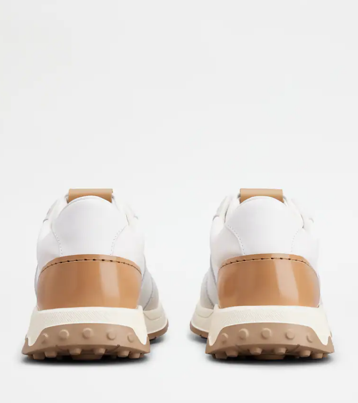SNEAKERS IN LEATHER AND TECHNICAL FABRIC 