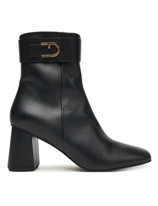 CHIC ANKLE BOOT