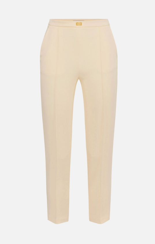 PANTALONE CON TASCHE E PLACCA LOGO